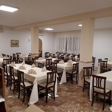 מלון Montazzoli La Collinetta Sas מראה חיצוני תמונה